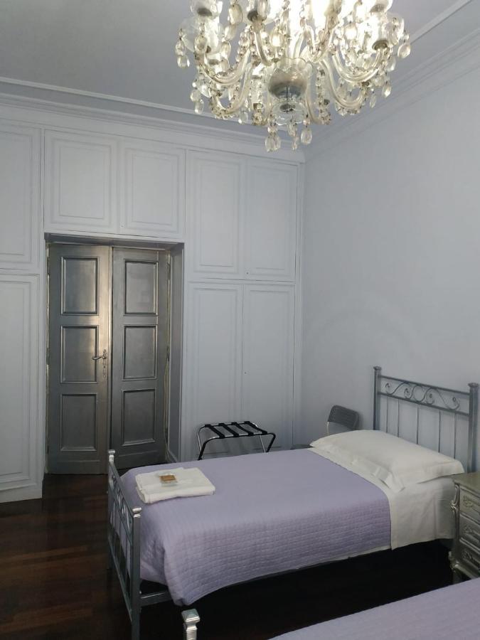 Around The Corner Colosseo B&B Roma Eksteriør bilde